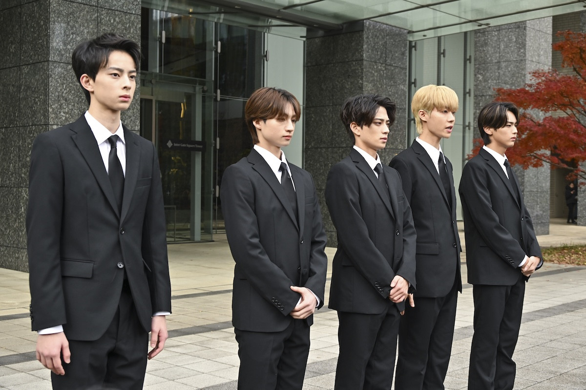 『DREAM STAGE』“吾妻”中村倫也、顎クイ→指トントンにネット悶絶「バカメロい」「ニマニマしちゃう」