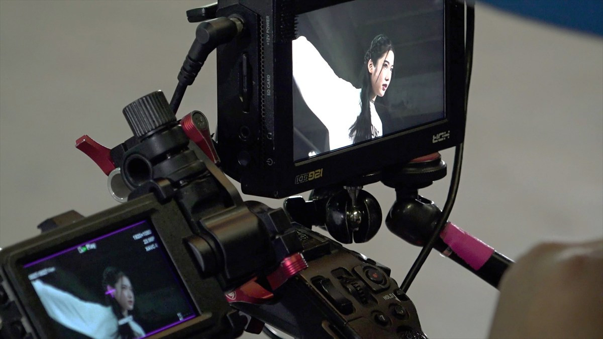 TTFCオリジナル『仮面ライダーアインズ』舞台裏を映すメイキングが2.22配信決定　癒やしのオフショットも満載