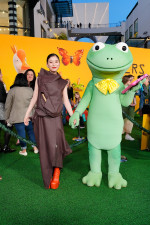 映画『私がビーバーになる時』ワールドプレミアにて（左から）芳根京子、トム