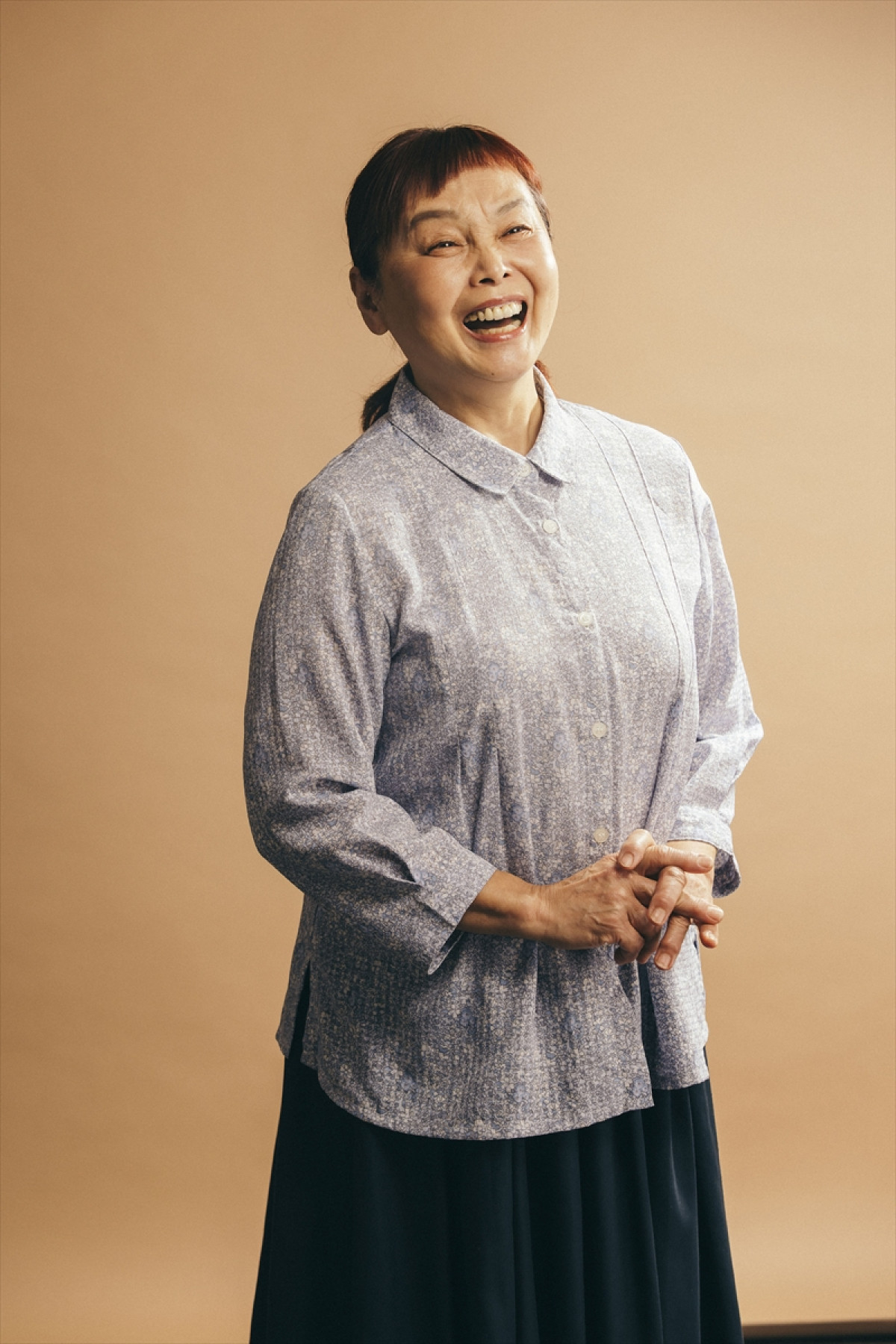 松岡昌宏『はがきの王様』メインビジュアル解禁　松田好花、ピエール瀧らのソロショットも