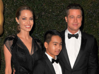 アンジェリーナ・ジョリー、長男マドックス、ブラッド・ピット（写真は2013年）