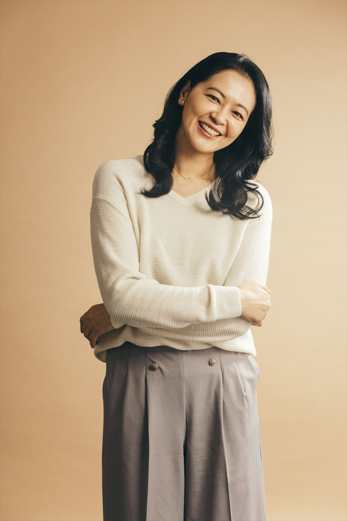 松岡昌宏『はがきの王様』メインビジュアル解禁　松田好花、ピエール瀧らのソロショットも