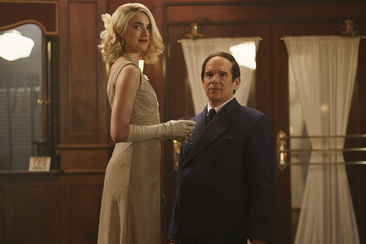 アカデミー賞ノミネート『ブルームーン』イーサン・ホークの華麗な演技切り取る場面写真解禁