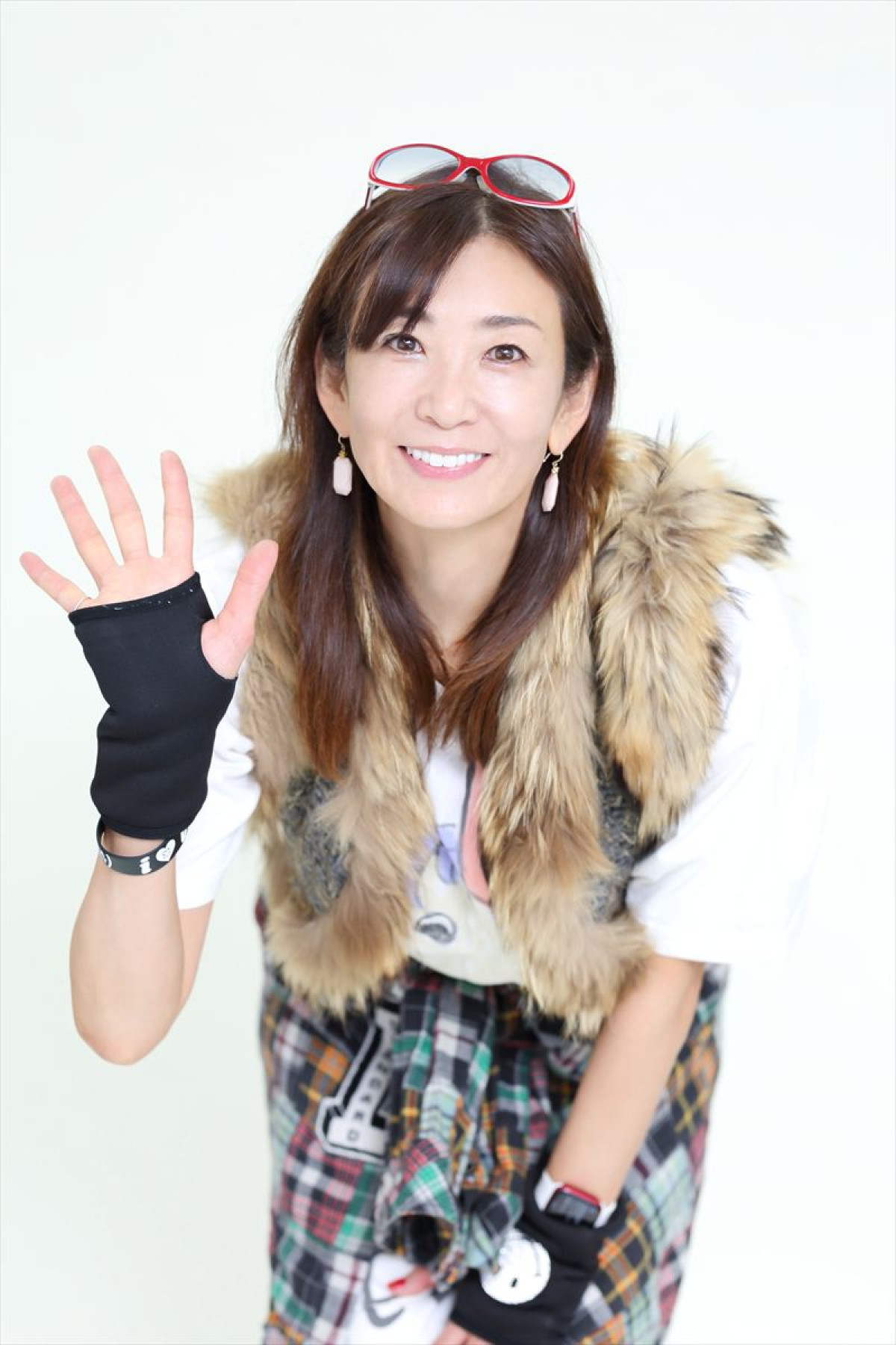中島史恵57歳、グラビアは「ご依頼をいただける限り続けたい」　衰え知らずの“抜群プロポーション”で挑んだ最新写真集