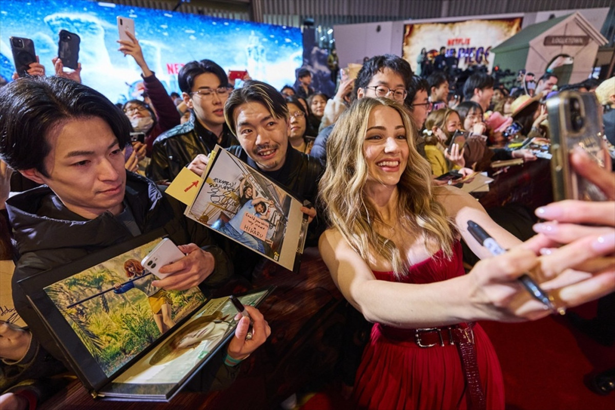 イニャキ・ゴドイ＆新田真剣佑ら実写『ONE PIECE』“麦わらの一味”の日本初上陸にファン大熱狂！