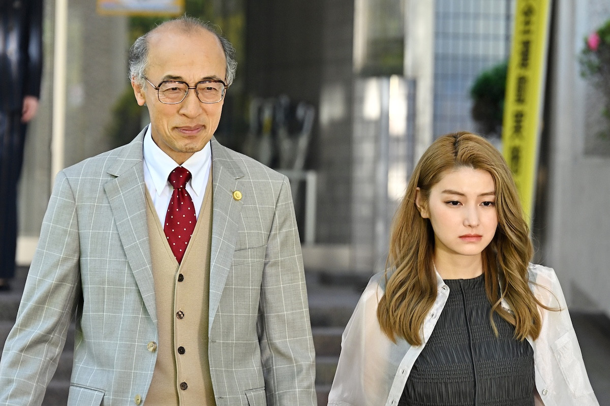 『リブート』AKB48元メンバー女優、形成外科医役で再登場　早瀬への不穏な“耳打ち”に騒然「怖い…」