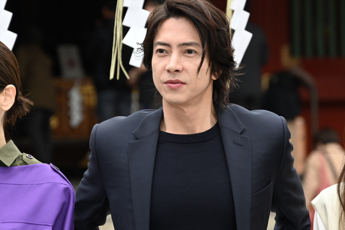 山下智久のアドリブ力に、シソンヌ長谷川も驚き「とにかくリハーサルと違うことをやる」