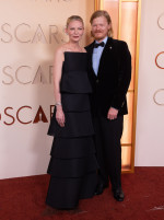 キルスティン・ダンスト＆ジェシー・プレモンス、第98回アカデミー賞授賞式レッドカーペットにて