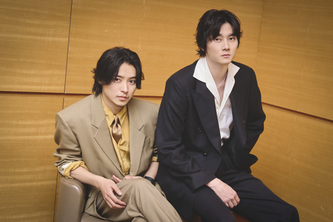 （左から）山崎賢人、柳俊太郎