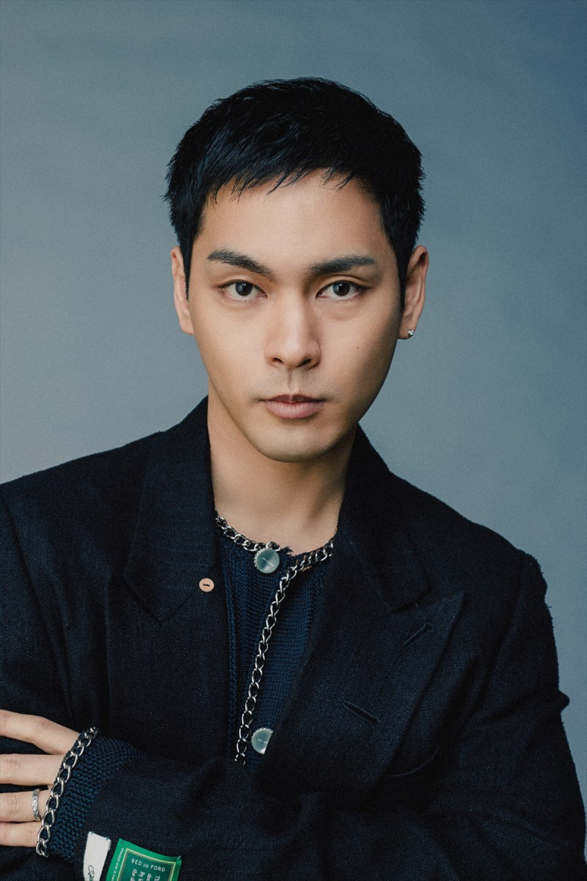 Netflixシリーズ『九条の大罪』より柳楽優弥×松村北斗のバディカット＆対談インタビュー解禁