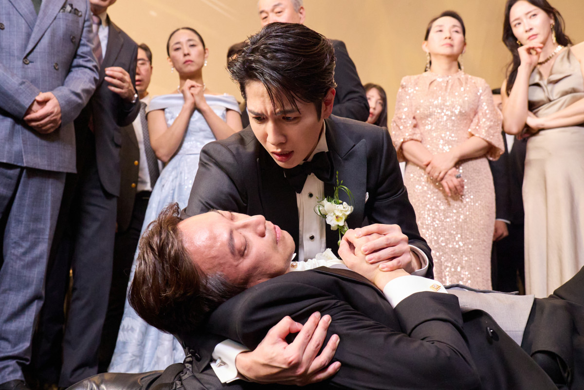 『10回切って倒れない木はない』初回　志尊淳の韓国語の演技に反響「流暢すぎ」「圧巻」