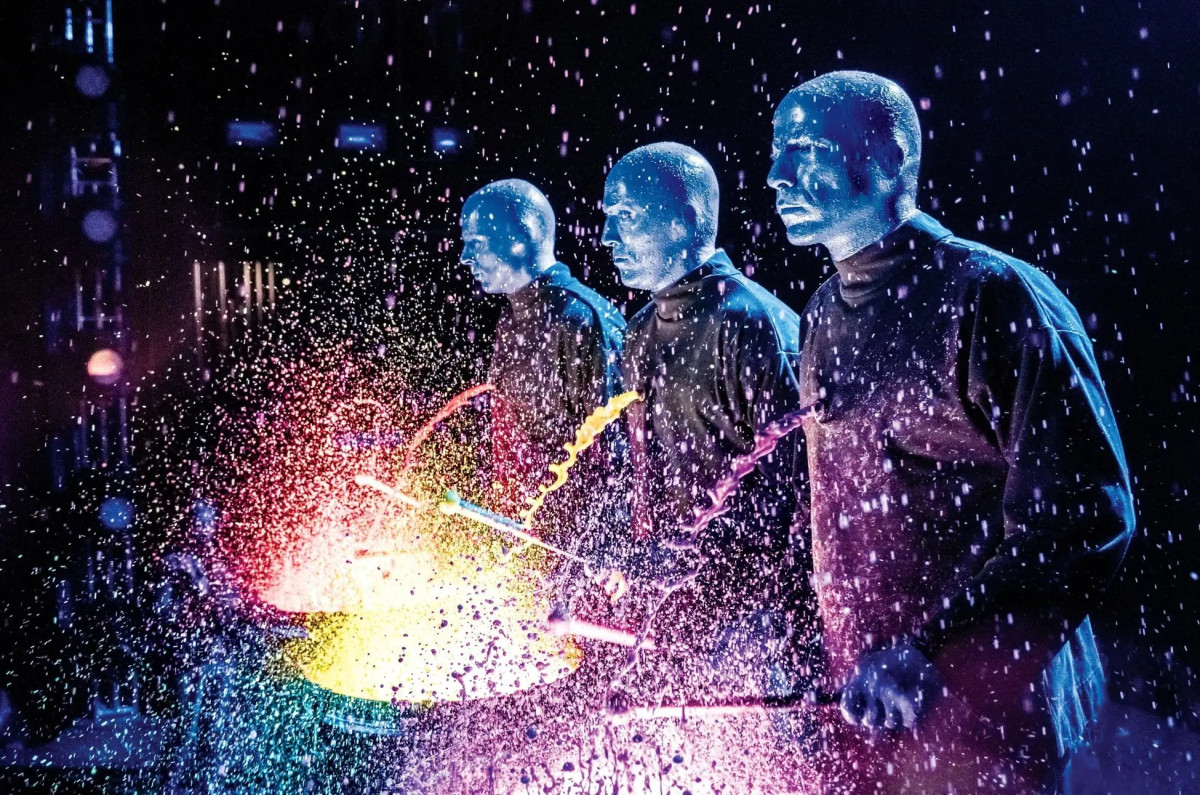 8月上演『ブルーマングループ2026新宿公演』6歳～18歳の子どもを無料で招待！　4.18より先行受付開始