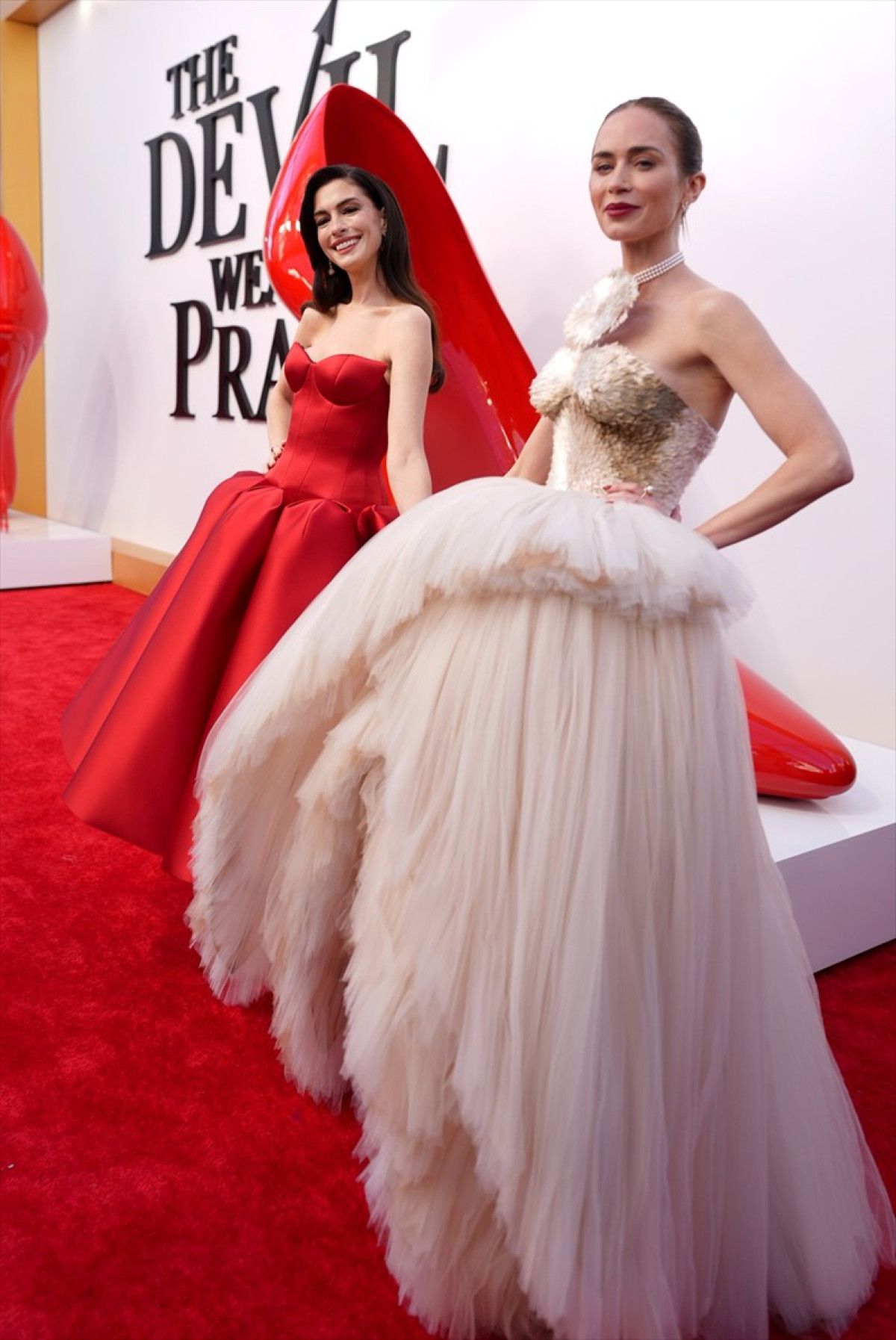 メリル・ストリープ＆アン・ハサウェイらが豪華衣装で登場！ 『プラダを着た悪魔２』ワールドプレミア開催