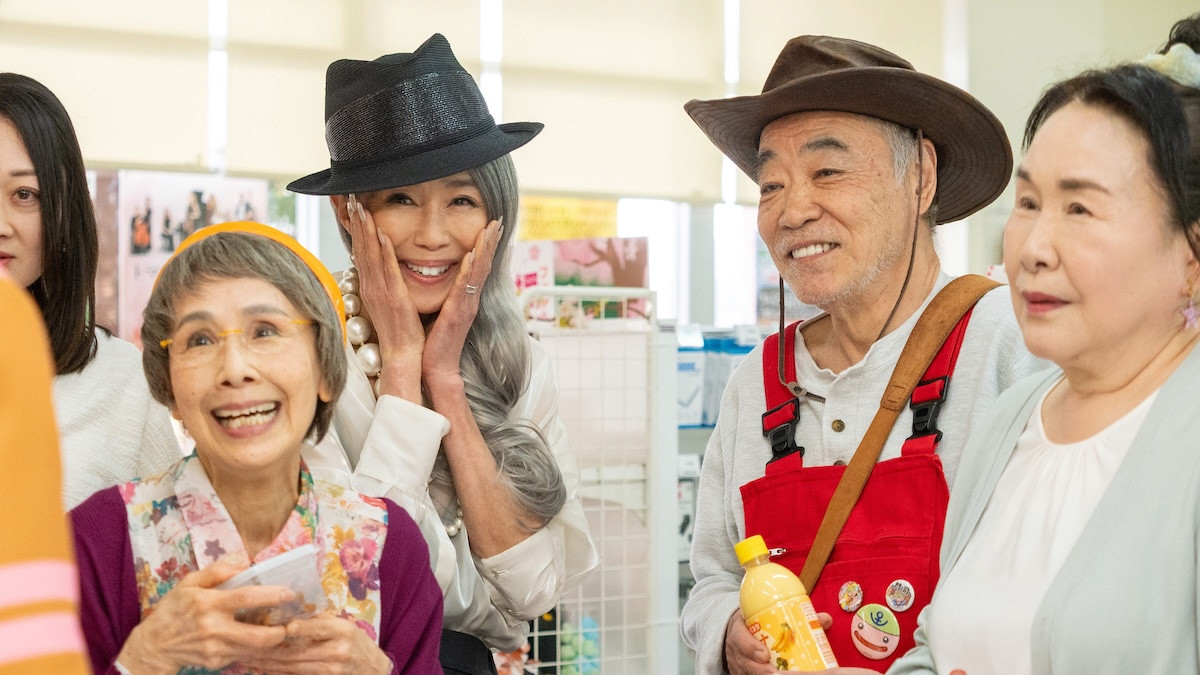 中島健人、謎多きフェロモンだだ漏れコンビニ店長役で無理難題を解決！『コンビニ兄弟』今夜スタート