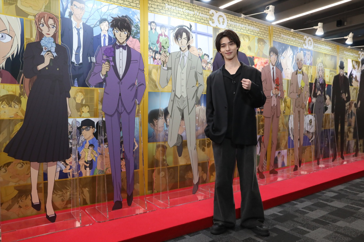 横浜流星＆畑芽育がコナンの歴史に触れる！　TVアニメ「名探偵コナン」展に潜入