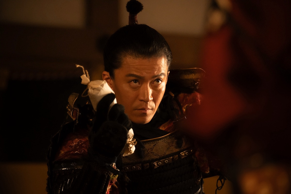 『豊臣兄弟！』“信長”小栗旬、“藤吉郎”池松壮亮の捨て身すぎる行動にあ然　ネットも衝撃「すごい忠誠心」「覚悟決まりすぎ」