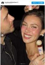 妻ニコラ・ペルツと　※「ブルックリン・ベッカム」Instagram