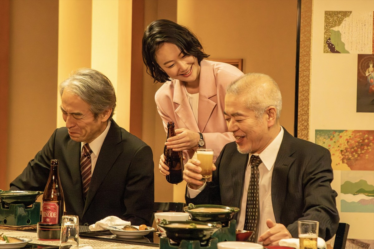 黒木華×野呂佳代共演！政界を追われた秘書とスナックママが都知事選に挑む『銀河の一票』今夜スタート