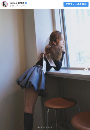 板野友美、“ミニスカコーデ”披露　※「板野友美」インスタグラム