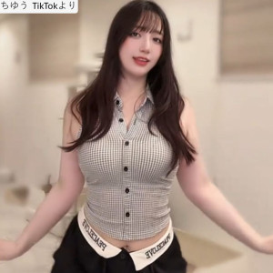 ちゆう、ソロショット　※「ちゆう」TikTok