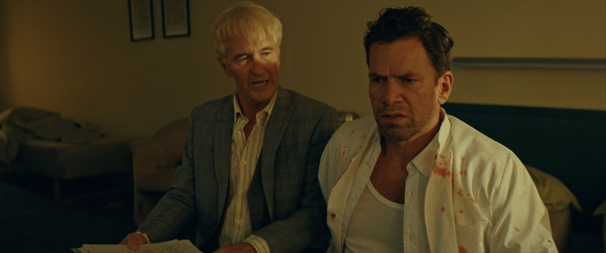 マッツ・ミケルセン最新作『さよなら、僕の英雄』“はみ出し者”が集結したメインビジュアル解禁