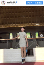 望月理恵、ミニスカゴルフウェアを披露　※「望月理恵」Instagram