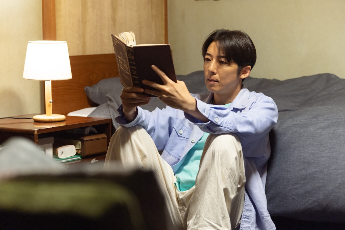 『リボーン』第6話 “光誠”高橋一生、未来の記憶を使って競馬で一獲千金を狙う