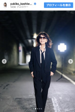 柏木由紀子、クールなモノトーンコーデを披露　※「柏木由紀子」Instagram