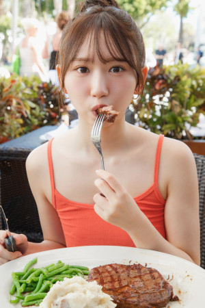 日向坂46 藤嶌果歩1st写真集『果実の歩幅』より