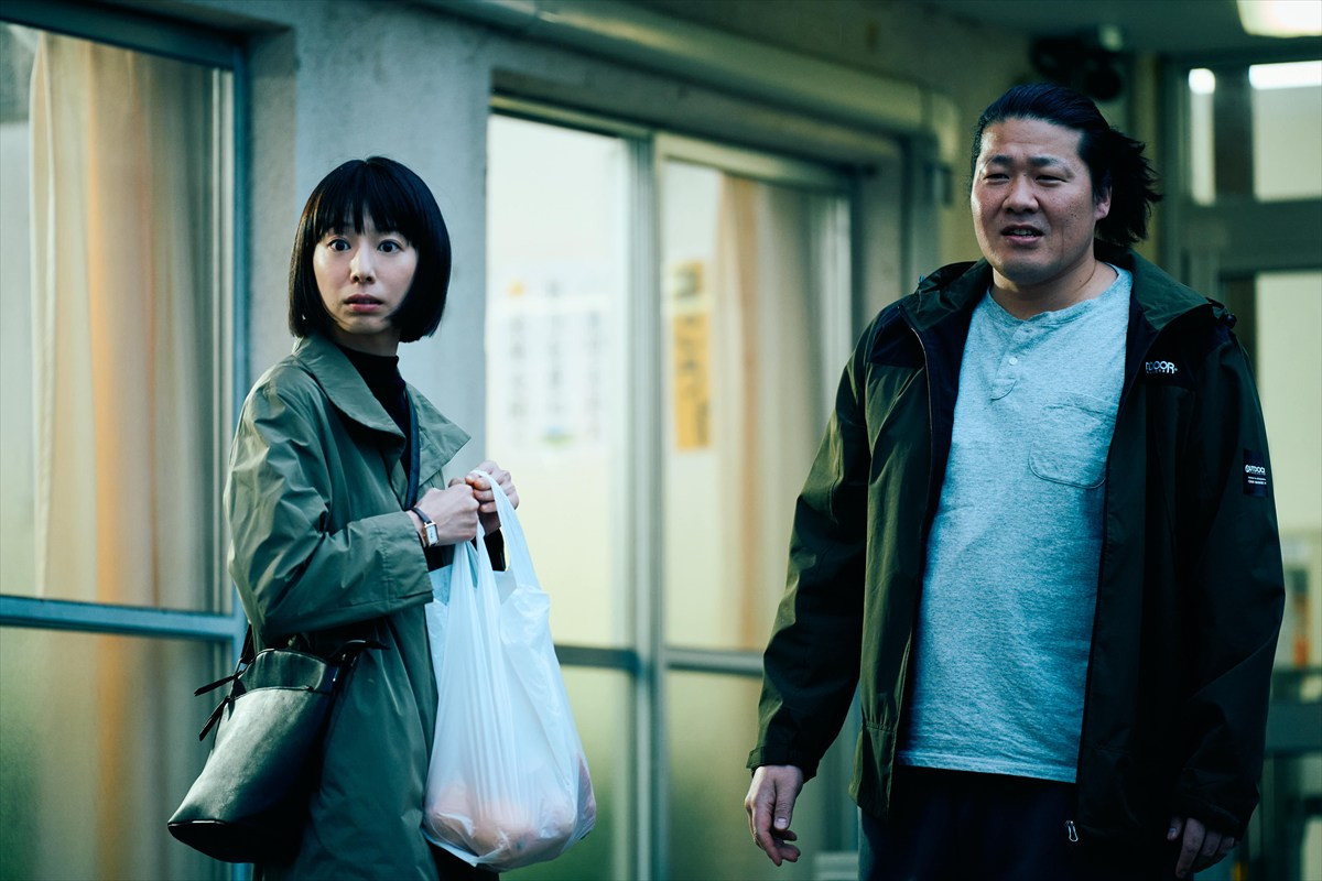 『四月の余白』一ノ瀬ワタルが上阪隼人を笑顔でヘッドロック！　新ビジュアル＆場面写真解禁