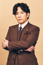 ドラマ9『リーガルビート-逆転の法廷-』に出演する稲垣吾郎