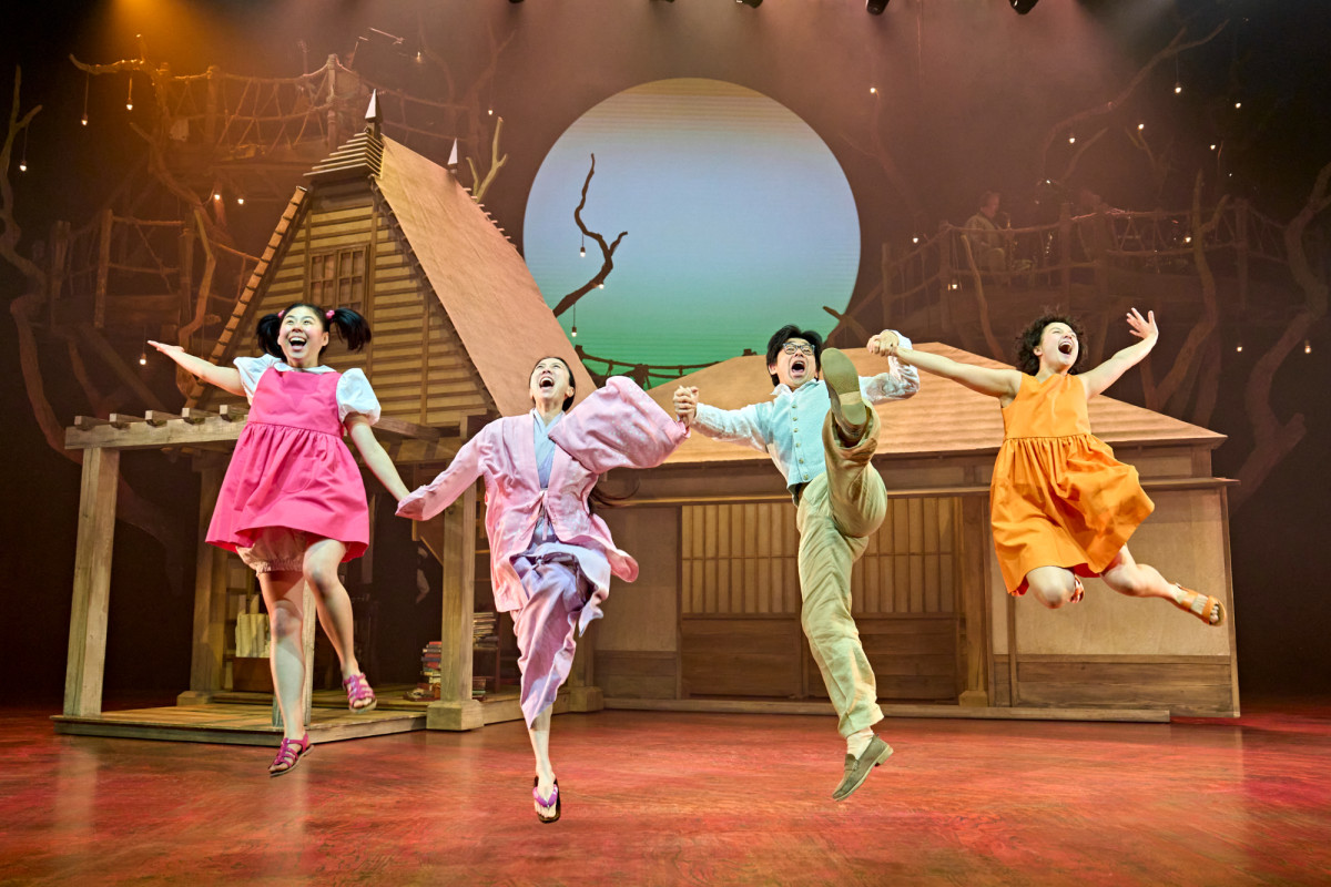 舞台『となりのトトロ』ロンドン公演を観劇できる特別企画！　ローチケ［旅行］海外航空券取扱スタート記念で実施
