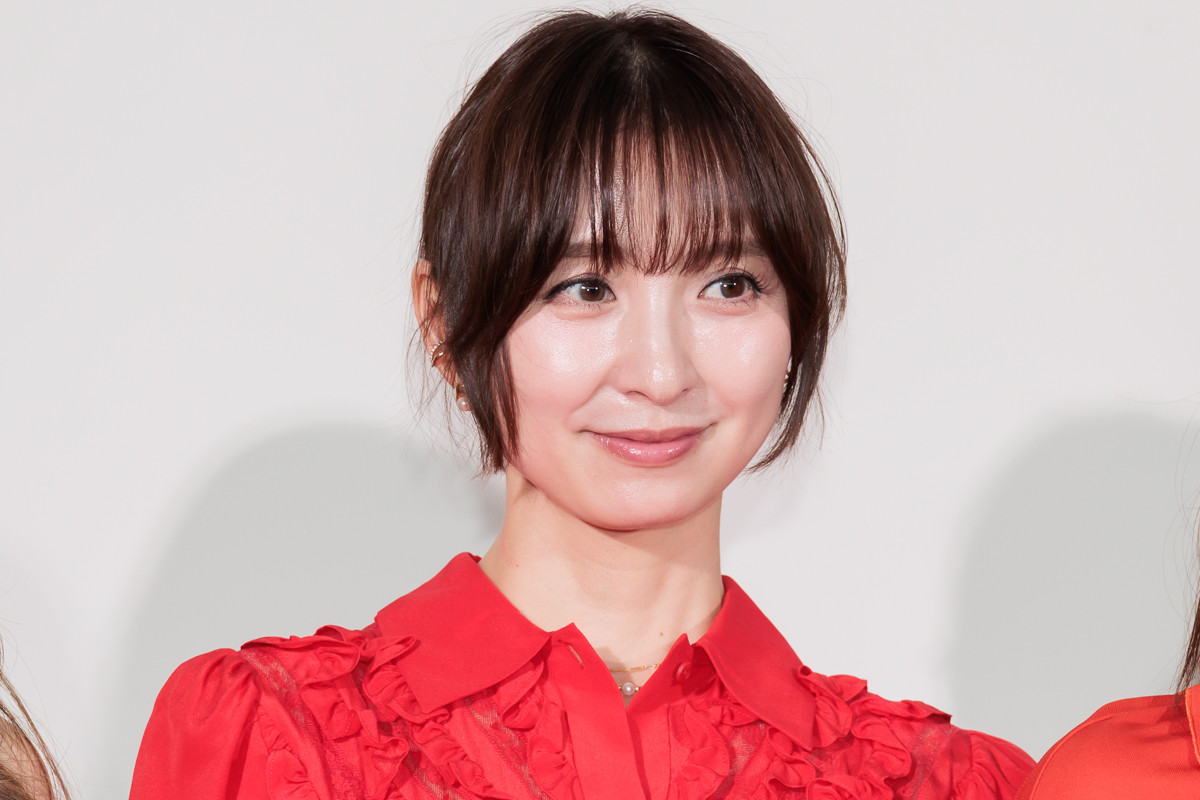 篠田麻里子、再婚後初の公の場　宇垣美里に目の演技を絶賛される