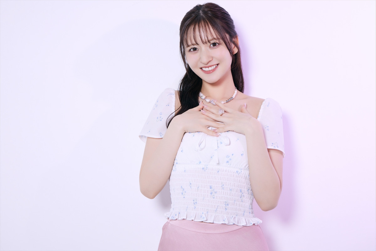 乃木坂46・金川紗耶がもしアイドルじゃなかったら――？　素の自分を打ち出した表情豊かな1st写真集が完成！