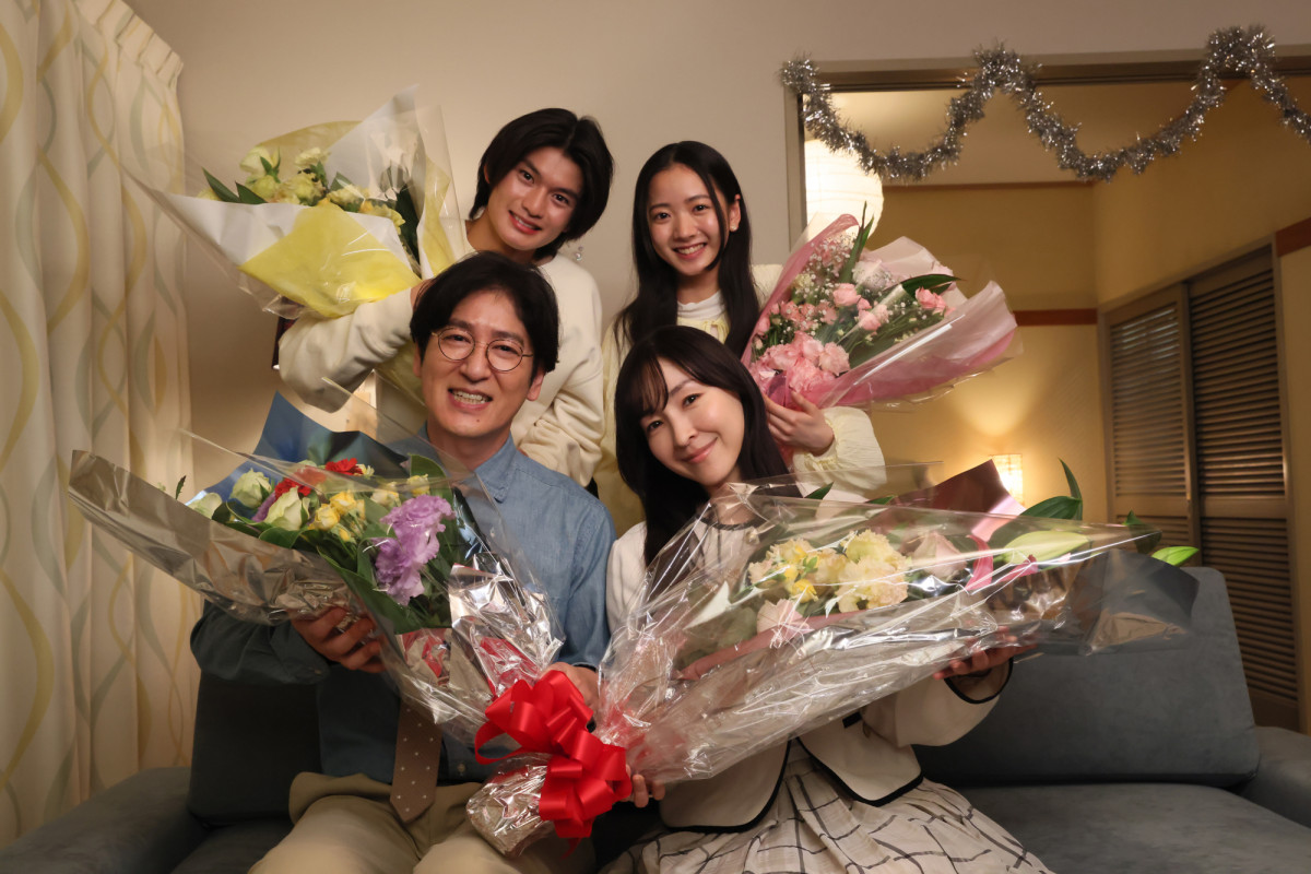 『月夜行路』波瑠＆麻生久美子らクランクアップ「心から楽しみながら撮影ができました」「最高に幸せ」