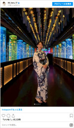 波瑠、アートアクアリウムで涼しげな浴衣姿　※「波瑠」Instagram