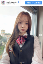 森香澄、ローマでミニスカ制服姿を披露　※「森香澄」Instagram