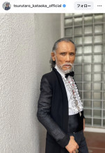 片岡鶴太郎、気品あふれるタキシードスタイル披露　※「片岡鶴太郎」Instagram