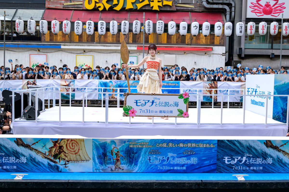 ME:I・TSUZUMI、道頓堀の船上で生歌唱！　700人のファンが集結　涙する人も