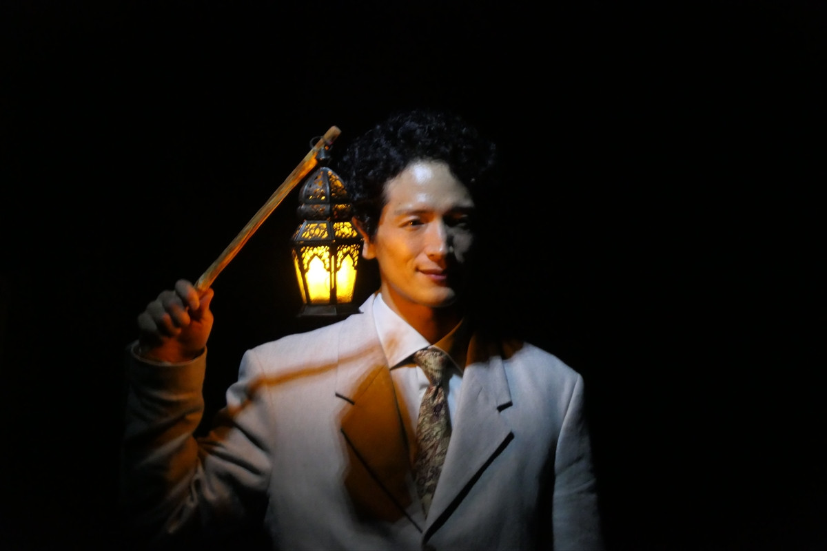 岸谷五朗、「いつかまた」と思い続けた原点・小劇場にカムバック　作・演出・出演『ジャコメッティのように』開幕
