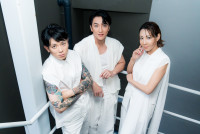（左から）KELO、大貫勇輔、柚希礼音