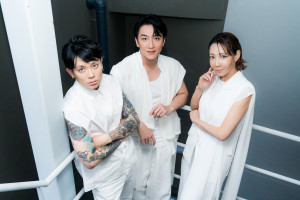 （左から）KELO、大貫勇輔、柚希礼音