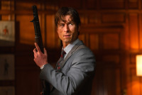 映画『大富豪になるための正しい殺し方』メイン場面写真
