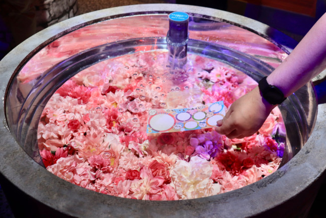 写真）お台場「ちいかわ おばけの森」内部が公開！ 水みくじ、ヨーヨー
