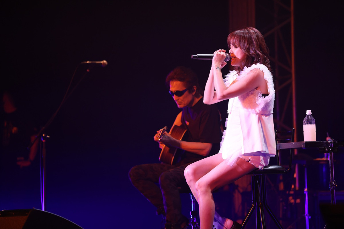 相川七瀬、11月の日本武道館へ向けた30周年ツアー開幕！　織田哲郎＆マーティ・フリードマンが参加