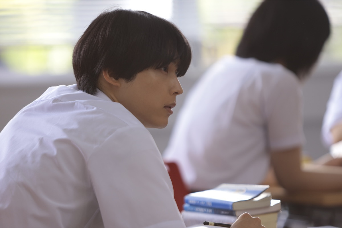 松村北斗、地上波ドラマ単独初主演！純愛と狂気に迫るラブサスペンス『告白－25年目の秘密－』今夜開幕！