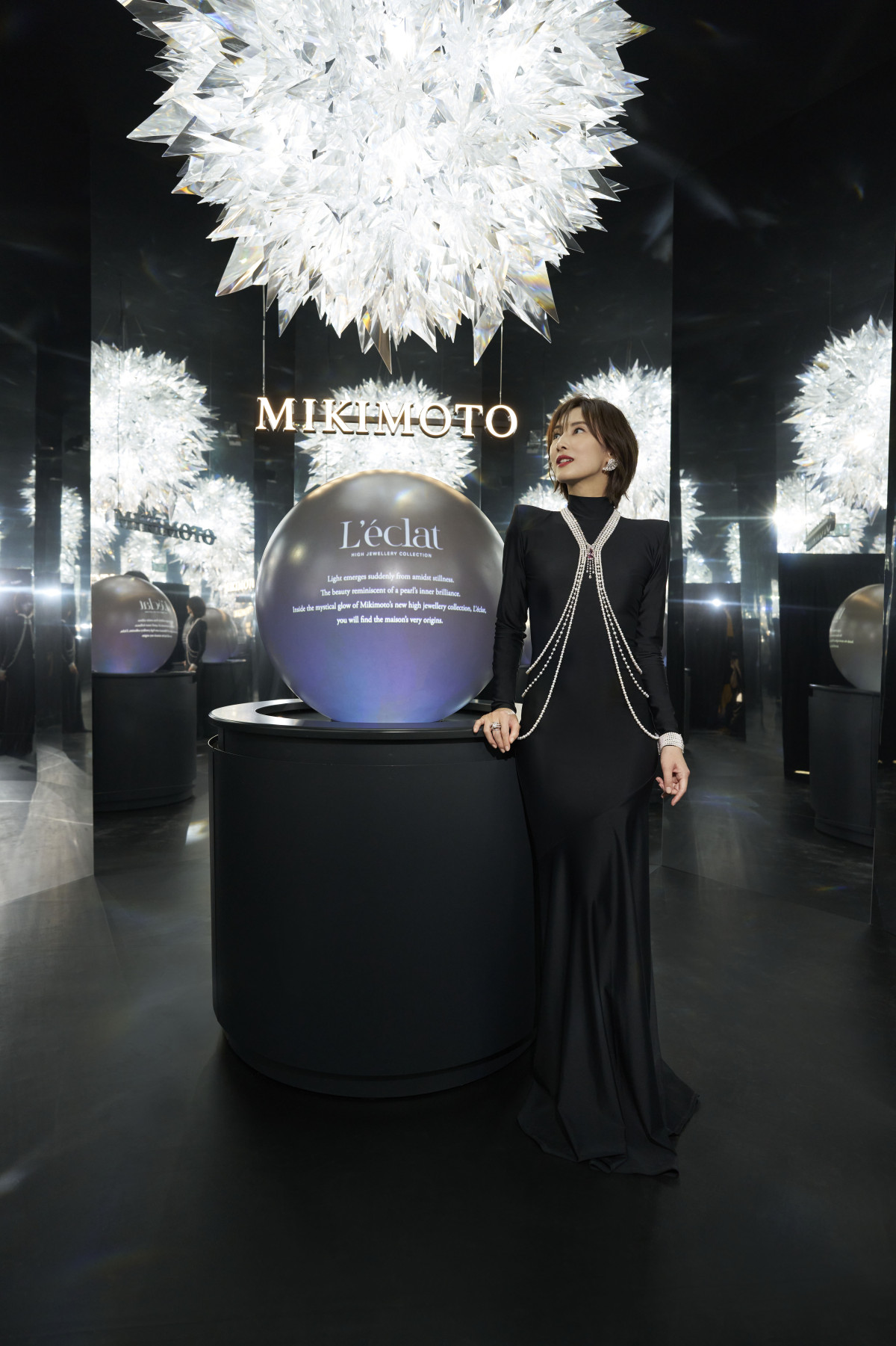 「麗し過ぎて画面が眩しい」北川景子、洗練されたドレス姿でパリに降り立ち反響