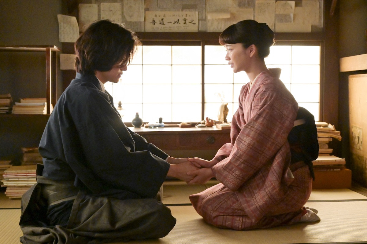 明日の『風、薫る』“シマケン”佐野晶哉、“直美”上坂樹里から“りん”見上愛の話を聞く