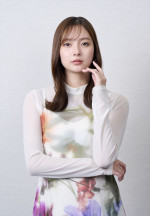 ドラマ『妻を引退します』主演・新川優愛