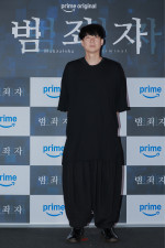 Prime Originalドラマシリーズ『犯罪者』プレミア上映会イベントに登壇した（左から）松永大司監督、チョン・イル